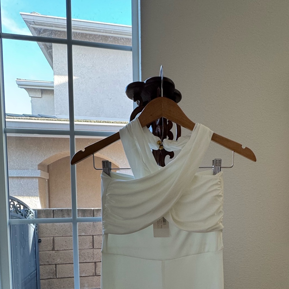 Club L London Elegant White Halter Jumpsuit - Picture 4 of 6